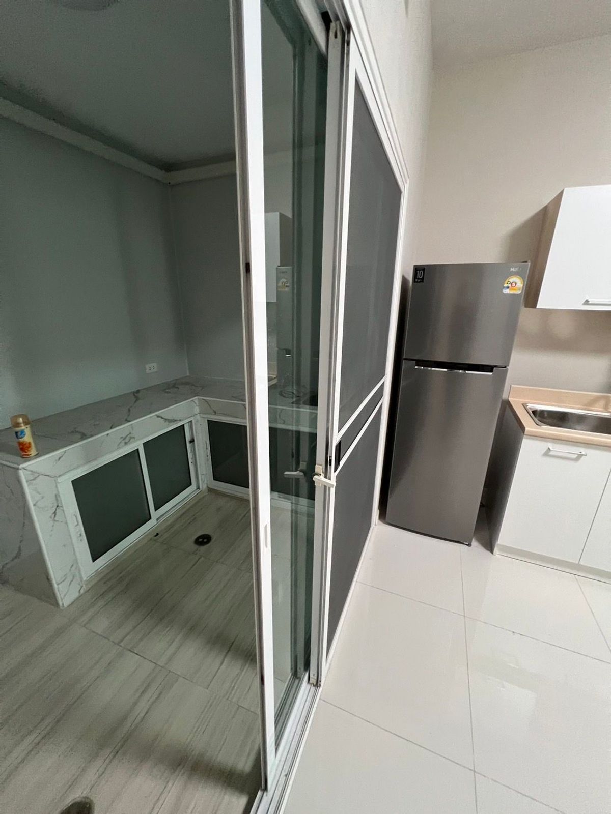 ให้เช่าทาวน์โฮมสมุทรปราการ สำโรง : ให้เช่า ทาวน์เฮ้าส์ อินดี้ 3 บางนา กม.7 เฟอร์ครบ มีครัวหลังบ้าน For Rent Indy 3 Bangna Km.7 Townhouse, Fully Furnished