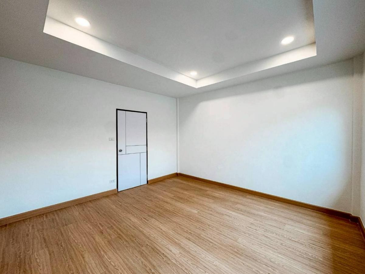 ขายทาวน์โฮมโชคชัย4 ลาดพร้าว71 : ขายทาวน์เฮ้าส์/ทาวน์โฮม  หมู่บ้าน 84 แมนชั่น MRT-ลาดพร้าว 71 (สายสีเหลือง) วังทองหลาง เขต วังทองหลาง กรุงเทพ CX-123892 