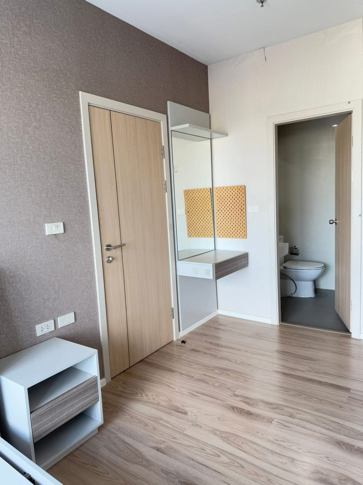 For SaleCondoRama5, Ratchapruek, Bangkruai : For Sale Condo , Amber by Eastern Star , MRT-Yak Tiwanon , Talat Bang Khen , Don Mueang , Nonthaburi , CX-147379