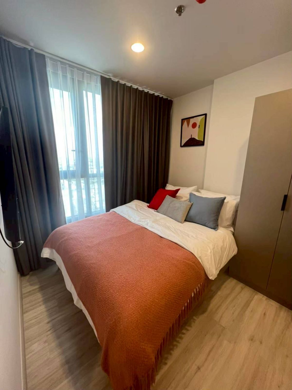For RentCondoRatchadapisek, Huaikwang, Suttisan : 🔴17,000 ฿ 🔴 🔴 𝐗𝐓 𝐗𝐓 XT Huai Khwang ✅ Near MRT Huai Khwang, happy to serve 🙏 Interested in greeting 𝙇𝙄𝙉𝙀 Mana (answer very quickly): 📱 Property code 6808-3107📱: ID LINE:@bbcondo88