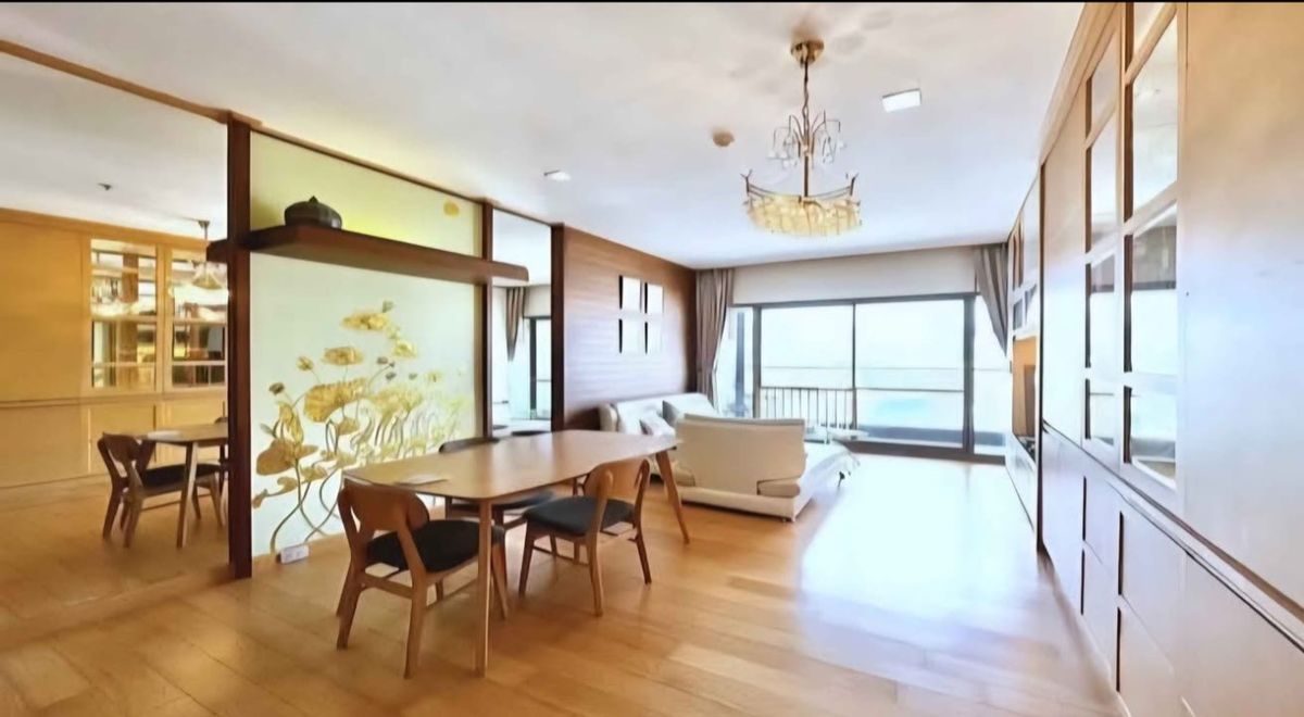 ให้เช่าคอนโดนานา : LTH12747 - Hyde Sukhumvit 13 Condo FOR RENT Size 107.36 sqm. 2 beds 2 baths Near BTS Nana Station ONLY 80K/Month