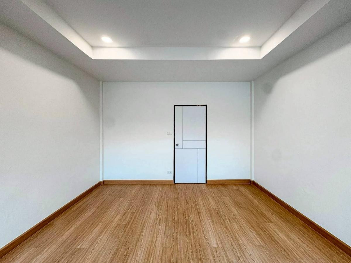 ขายทาวน์โฮมโชคชัย4 ลาดพร้าว71 : ขายทาวน์เฮ้าส์/ทาวน์โฮม  หมู่บ้าน 84 แมนชั่น MRT-ลาดพร้าว 71 (สายสีเหลือง) วังทองหลาง เขต วังทองหลาง กรุงเทพ CX-123892 