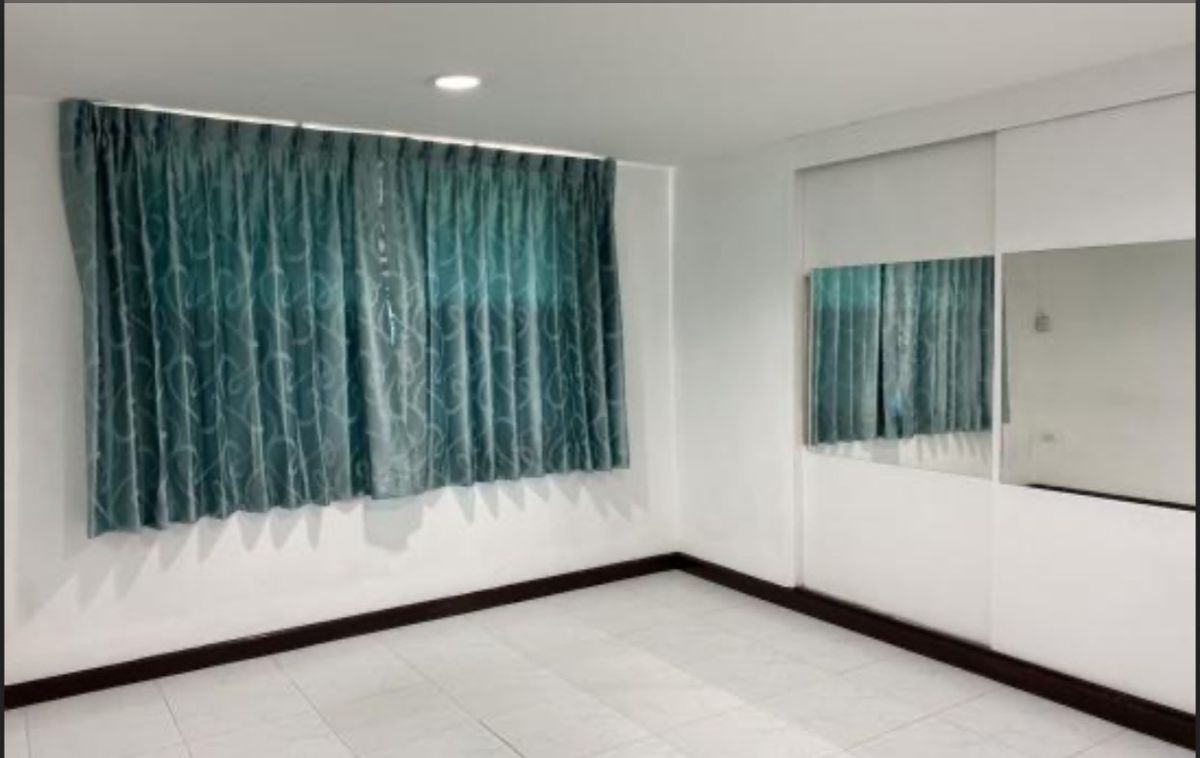 For SaleCondoSukhumvit, Asoke, Thonglor : LTH12750 -D.S.Tower 2 Condo for Sale Size 140 SQM. 2 Beds 2 Baths Near BTS Phong Station Only 13 MB