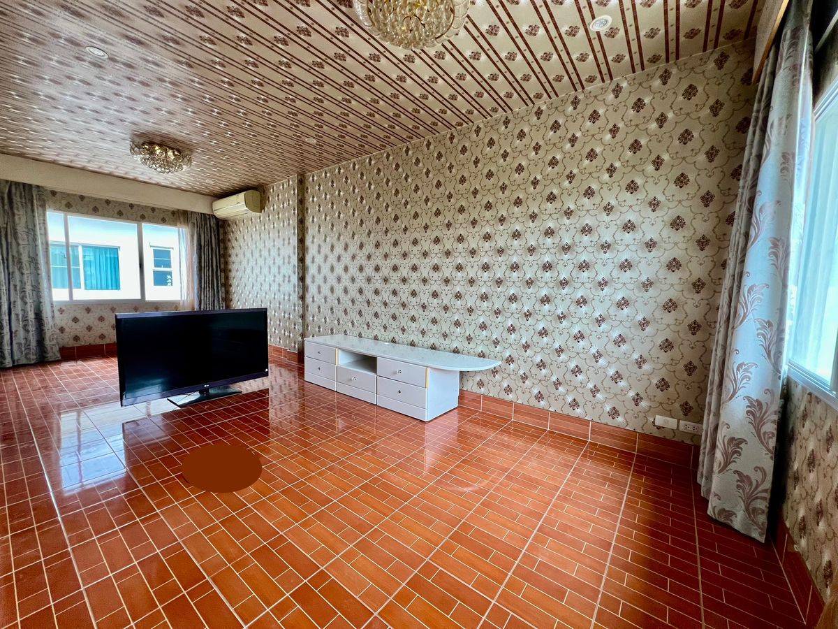 For RentTownhomePattanakan, Srinakarin : 🏡 For Rent: 2-Bedroom Townhome at Town Avenue Rama 9 by Sansiri ✨ Great location in Soi Krungthep Kreetha 7 | Beautiful home, ready to move in ✨