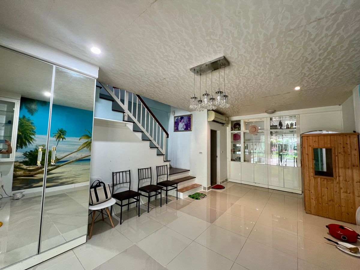 ให้เช่าทาวน์โฮมพัฒนาการ ศรีนครินทร์ : 🏡 ให้เช่าทาวน์โฮม 2 ห้องนอนใหญ่ โครงการ Town Avenue พระราม 9 โดยแสนสิริ ✨ ทำเลดี ซอยกรุงเทพกรีฑา 7 บ้านสวย พร้อมเข้าอยู่ ✨