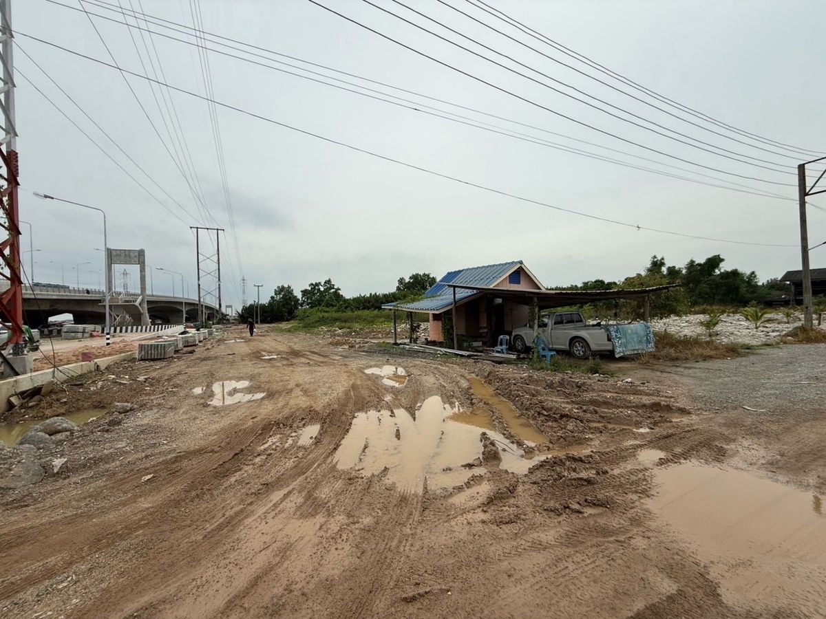 For RentRetail SpaceChachoengsao : Rental land next to the Bang Pakong River