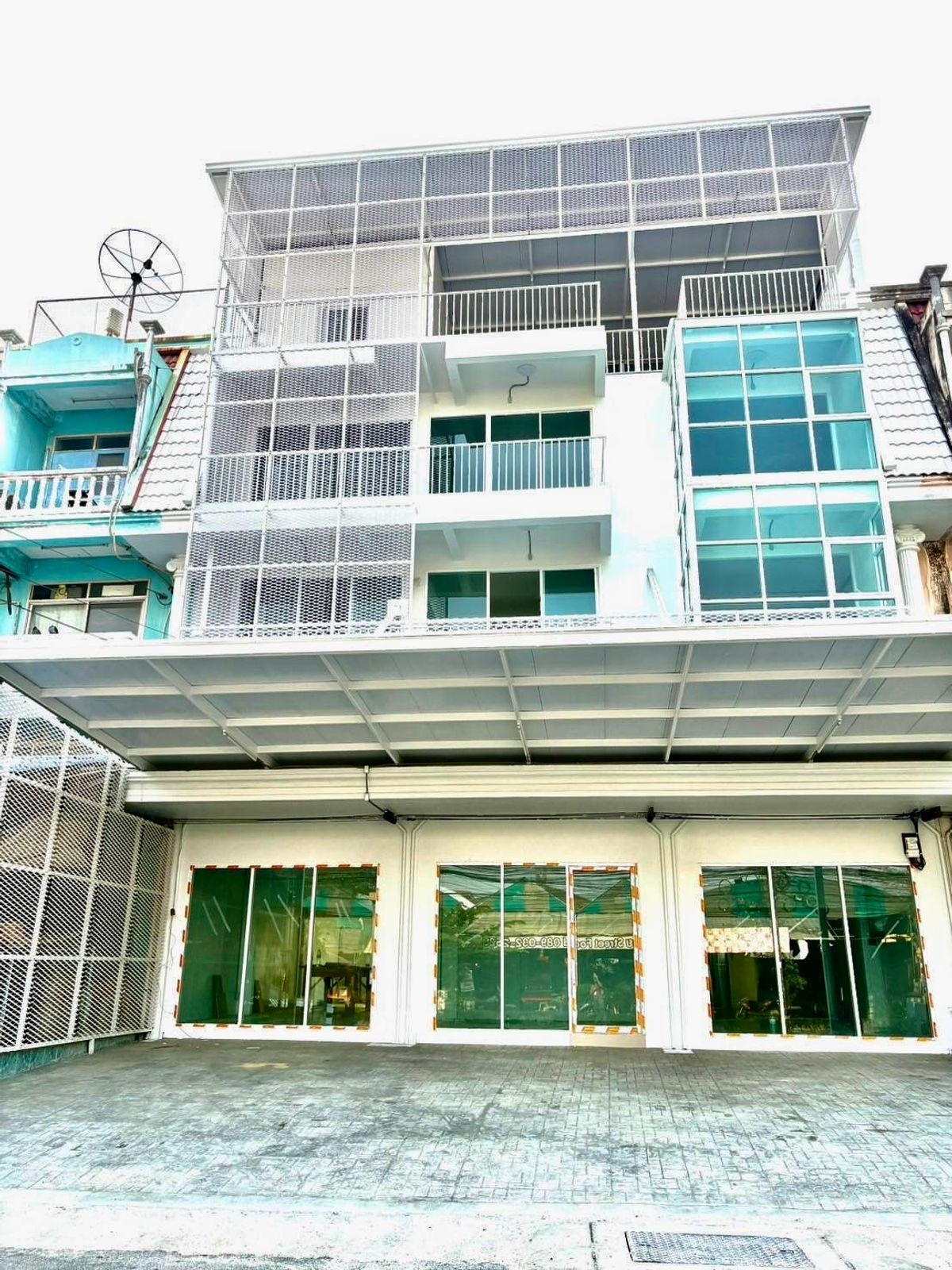 ให้เช่าสำนักงานรามคำแหง หัวหมาก : 🏢 ให้เช่า Office Building 3.5 ชั้น | ทำเลรามคำแหง – เข้าซอยเพียง 600 เมตร!