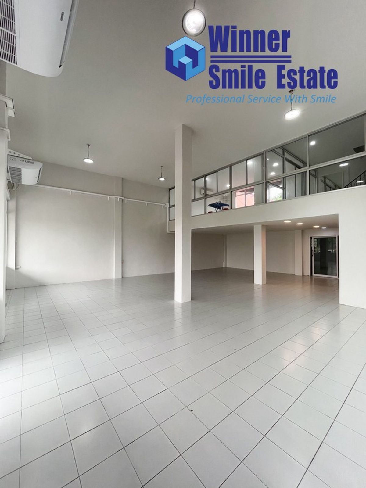 For RentHome OfficeLadkrabang, Suwannaphum Airport : For rent, commercial building, 3.5 floors, 45 sq.w., Suan Luang Niwet Village, corner of the main road, opposite Suan Luang Rama 9