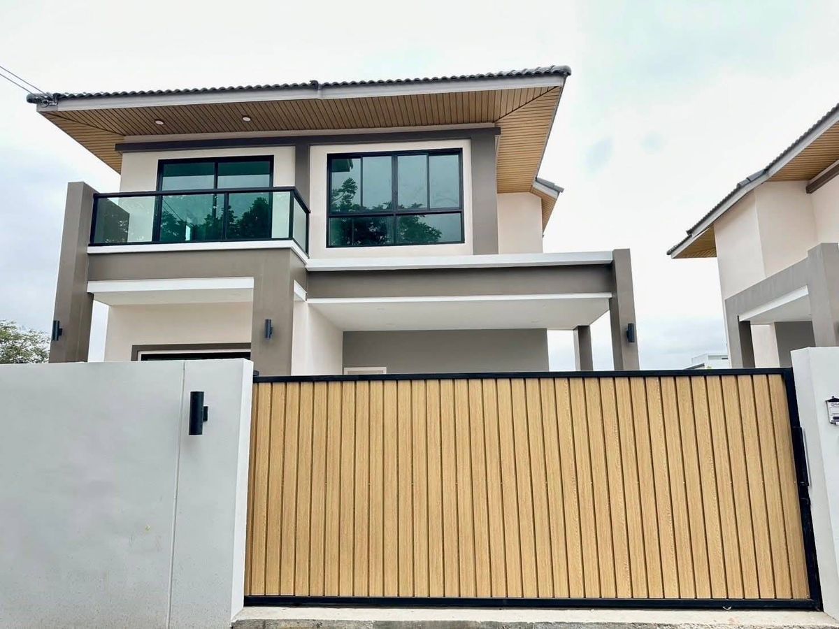 ขายบ้านเชียงใหม่ : 🏡✨ บ้านเดี่ยวสร้างใหม่ – ใจกลางเมืองเชียงใหม่ ✨🏡 ทำเลดีที่สุด ใกล้สนามบิน & โรงเรียน ในซอยกาดวรุณ