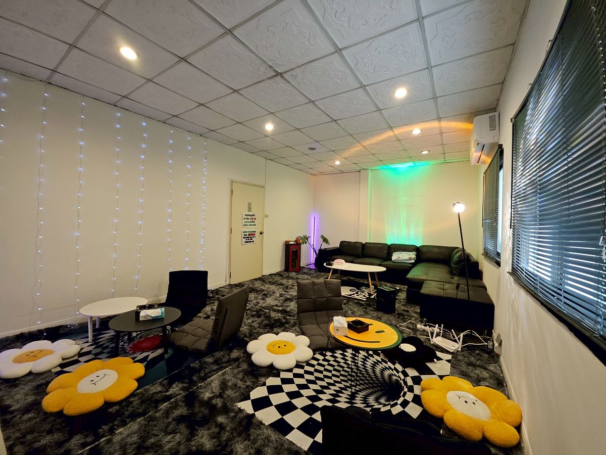 ขายอาคารพาณิชย์ปทุมธานี รังสิต ธรรมศาสตร์ : ลงทุนวันนี้! รับค่าเช่าทันที ทำเลค้าขาย ริมถนนหลัก ใกล้มหาลัย-ตลาด-รถไฟฟ้า, ตึกแถว/อาคารพาณิชย์ 2 ชั้น, 20.6 ตร.วา, ริมถนนเอกทักษิณ หมู่บ้านเมืองเอก ทำเลค้าขาย, ใกล้มหาวิทยาลัยรังสิต, ใกล้รถไฟฟ้าสายสีแดง สถานีหลักหก 