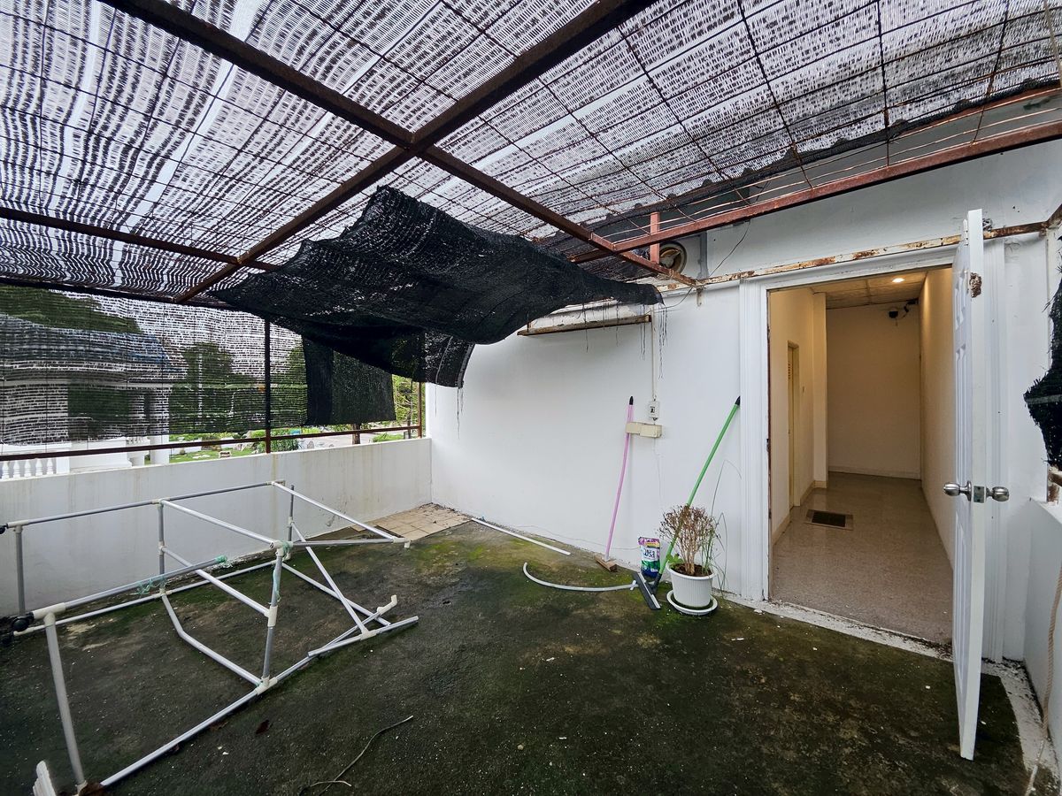 ขายอาคารพาณิชย์ปทุมธานี รังสิต ธรรมศาสตร์ : ลงทุนวันนี้! รับค่าเช่าทันที ทำเลค้าขาย ริมถนนหลัก ใกล้มหาลัย-ตลาด-รถไฟฟ้า, ตึกแถว/อาคารพาณิชย์ 2 ชั้น, 20.6 ตร.วา, ริมถนนเอกทักษิณ หมู่บ้านเมืองเอก ทำเลค้าขาย, ใกล้มหาวิทยาลัยรังสิต, ใกล้รถไฟฟ้าสายสีแดง สถานีหลักหก 