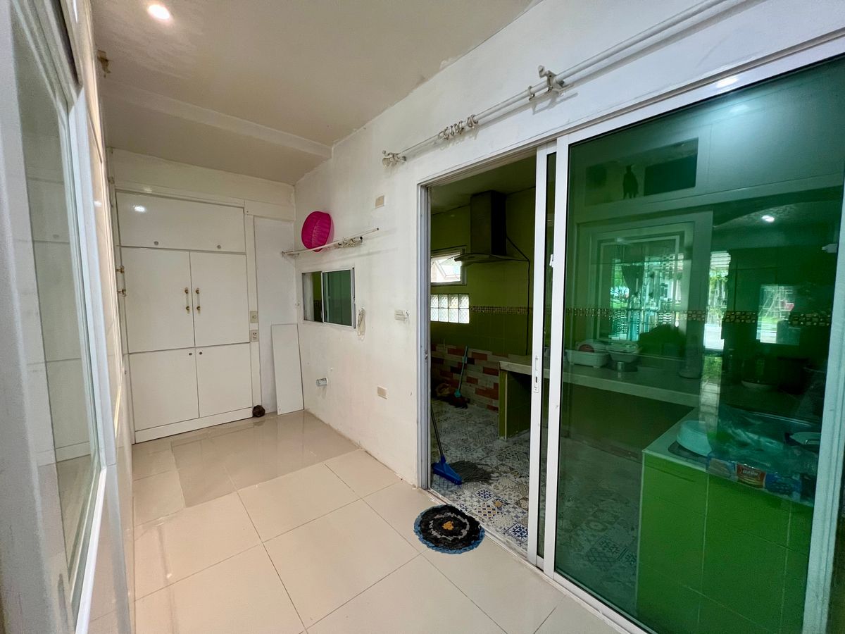 For RentTownhomePattanakan, Srinakarin : 🏡 For Rent: 2-Bedroom Townhome at Town Avenue Rama 9 by Sansiri ✨ Great location in Soi Krungthep Kreetha 7 | Beautiful home, ready to move in ✨