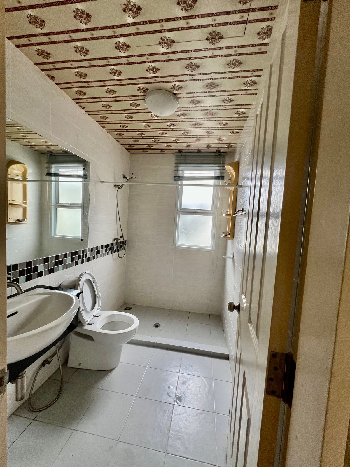 For RentTownhomePattanakan, Srinakarin : 🏡 For Rent: 2-Bedroom Townhome at Town Avenue Rama 9 by Sansiri ✨ Great location in Soi Krungthep Kreetha 7 | Beautiful home, ready to move in ✨