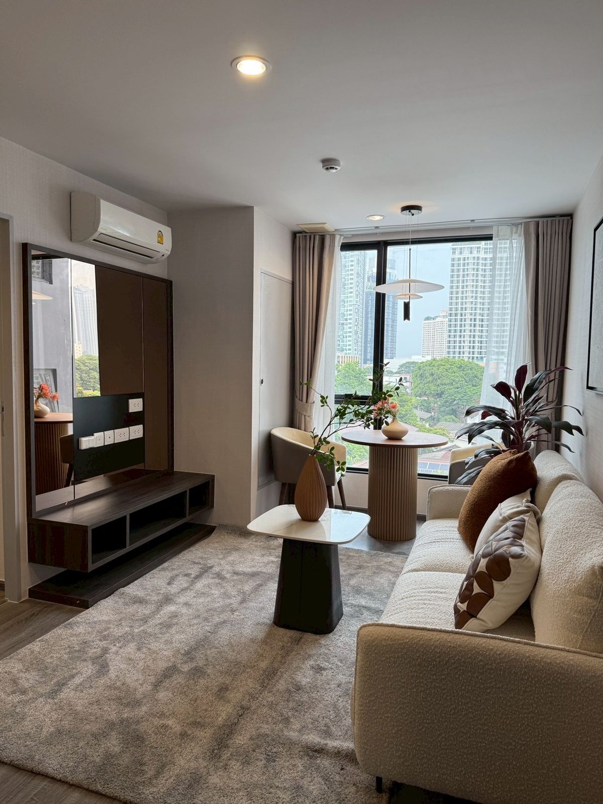 For RentCondoSukhumvit, Asoke, Thonglor : Low Rise Condo for Rent, Ekkamai Thong Lo, wide room