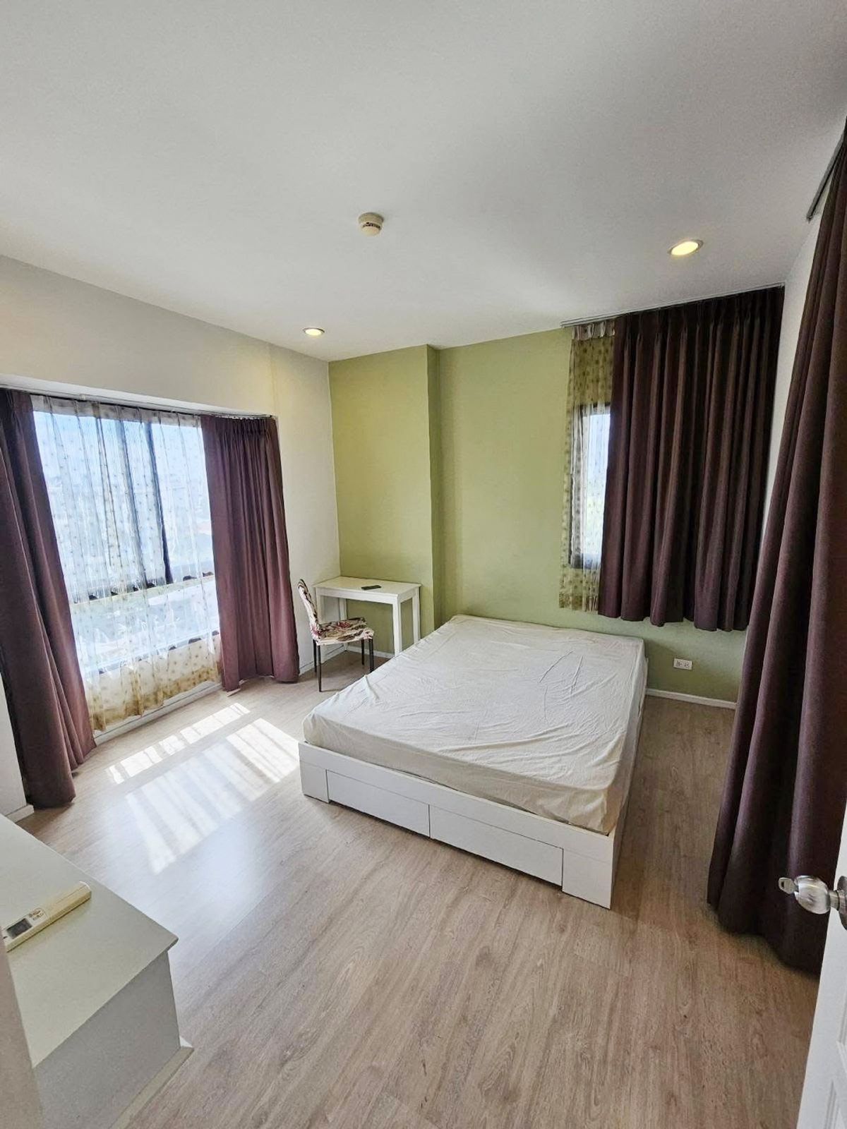 ขายคอนโดพัฒนาการ ศรีนครินทร์ : S-S1R9142  ขายคอนโด เอสวัน พระราม 9, ขนาด 65 ตรม.❤️2 นอน 2 น้ำ, ชั้น 4 ตึกบี 4.9 ล้าน 064-959-8900