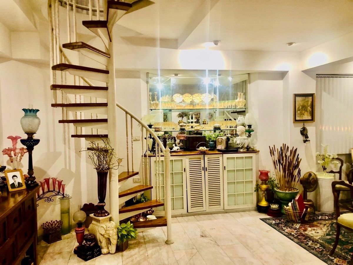 For SaleCondoRamkhamhaeng, Hua Mak : 🏛️ Rare Duplex Penthouse for Antique Collectors | Museum-Quality European Antique Collection | Tara Ruen Ake | 300 sq.m.