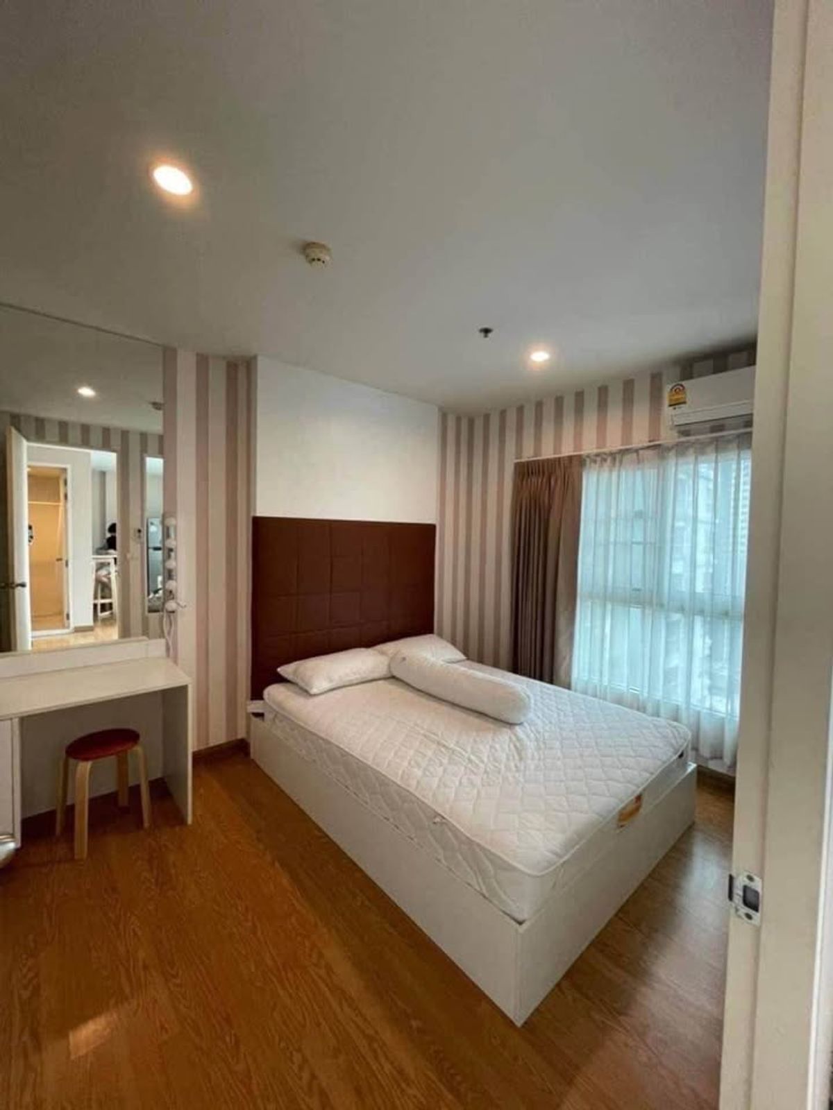 For RentCondoThaphra, Talat Phlu, Wutthakat : Rent RR236 The Parkland Grand Taksin. Beautiful room, ready to be near the BTS Wongwian Yai, the best price in this area.
