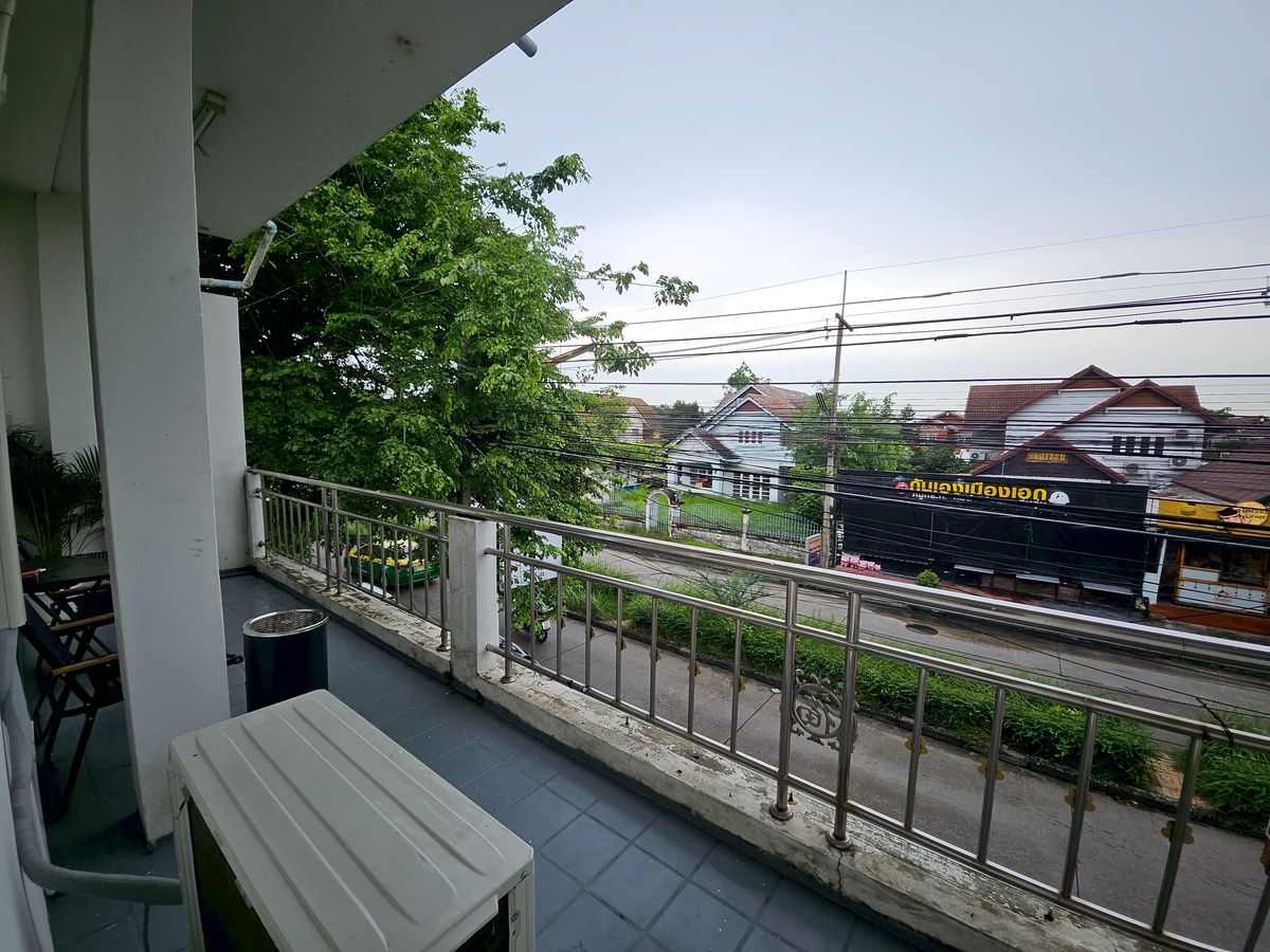 ขายอาคารพาณิชย์ปทุมธานี รังสิต ธรรมศาสตร์ : ลงทุนวันนี้! รับค่าเช่าทันที ทำเลค้าขาย ริมถนนหลัก ใกล้มหาลัย-ตลาด-รถไฟฟ้า, ตึกแถว/อาคารพาณิชย์ 2 ชั้น, 20.6 ตร.วา, ริมถนนเอกทักษิณ หมู่บ้านเมืองเอก ทำเลค้าขาย, ใกล้มหาวิทยาลัยรังสิต, ใกล้รถไฟฟ้าสายสีแดง สถานีหลักหก 