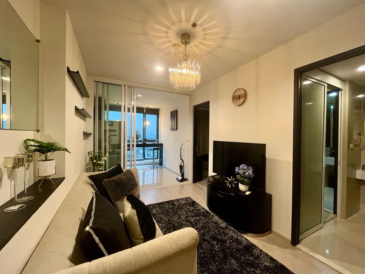 For RentCondoOnnut, Udomsuk : 🔥For urgent rent🔥 Rhythm Sukhumvit 44/1, spacious room + bathtub, fully furnished (next to BTS Phra Khanong)