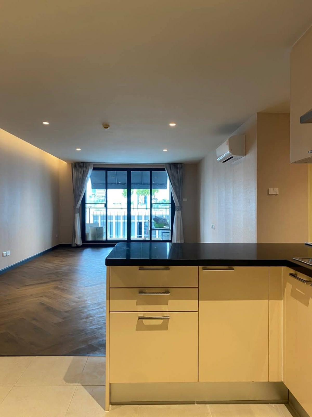 For SaleCondoSapankwai,Jatujak : Luxury condo 2 bedrooms 101 sq.m. near BTS Saphan KhwaiBaxtor Condominium priced at 11.99 million with complete amenities!