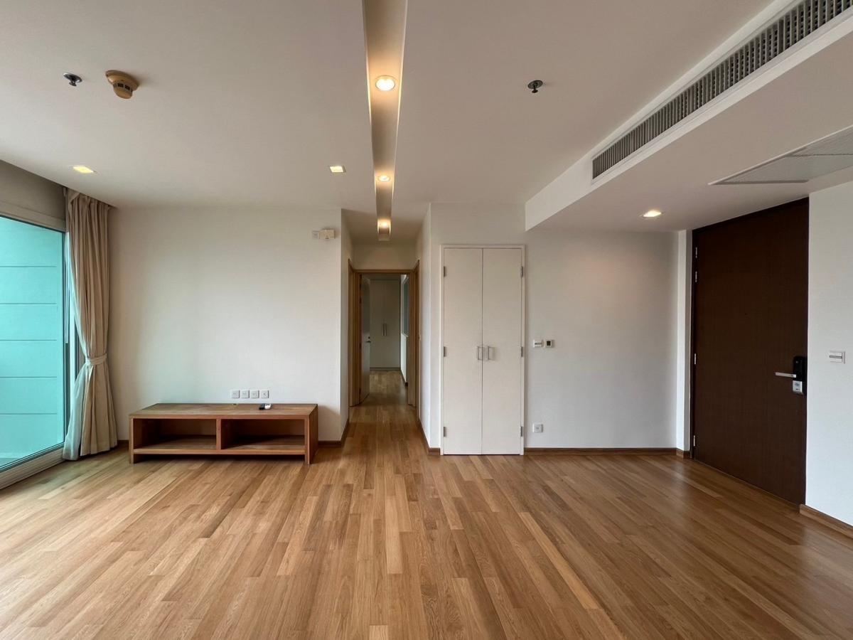 For SaleCondoSukhumvit, Asoke, Thonglor : Luxury in Thong Lo! 3-bedroom condo, 113 sq.m., ready to move in, priced at 23.5 million!Siri At Sukhumvit near BTS/MRT Thong Lo, convenient for every lifestyle!