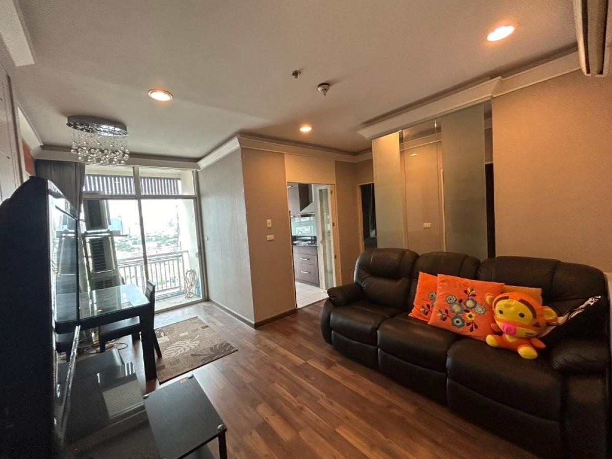 For SaleCondoRatchathewi,Phayathai : Condo in the heart of Victory Monument, 2 bedrooms, 72 sq.m., priced at 5.99 million THB.Chewathai Ratchaprarop, all amenities included for free!