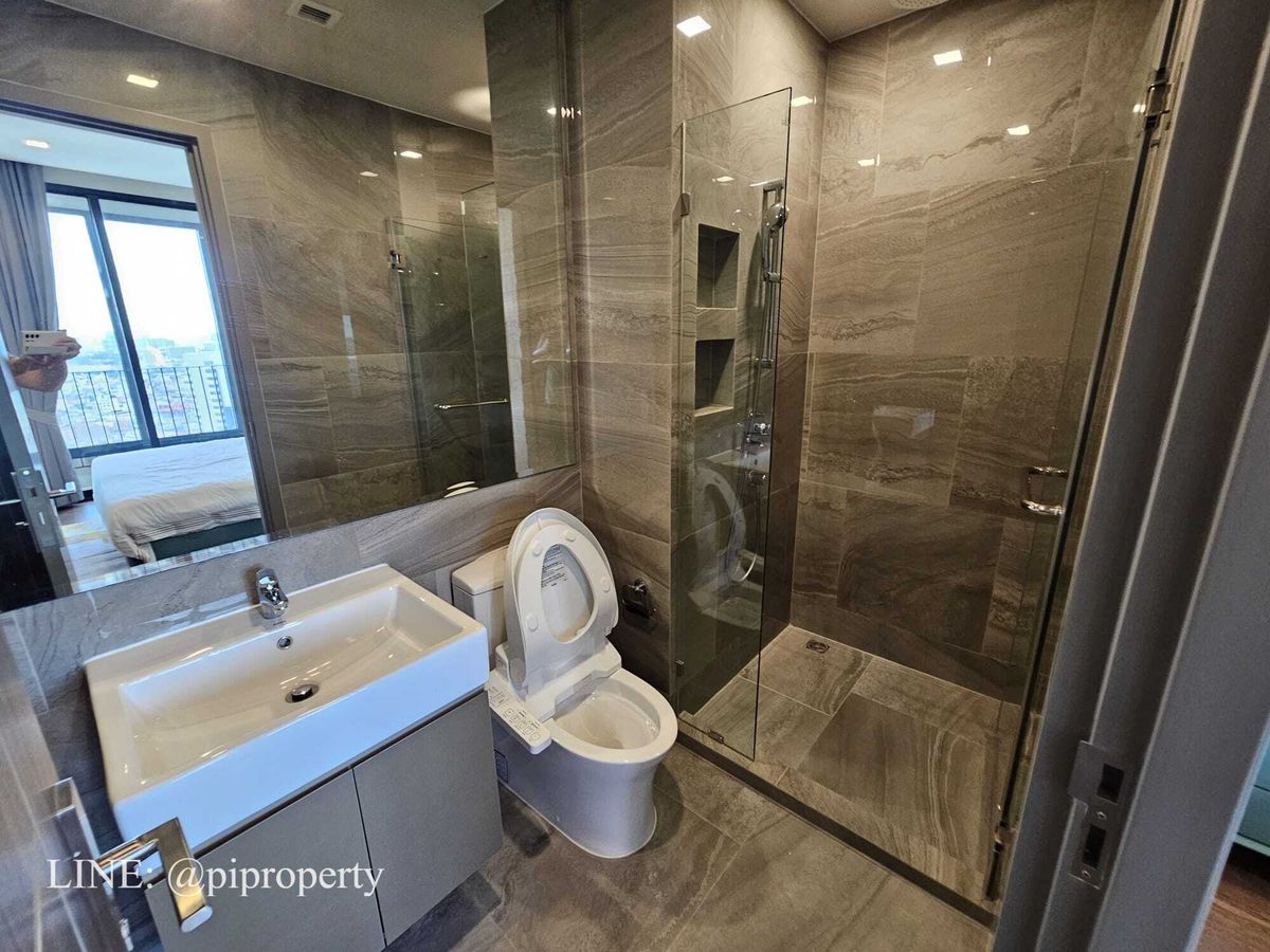 ให้เช่าคอนโดอารีย์ อนุสาวรีย์ : ดูเพล็กซ์ชั้นสูง 2 ห้องนอน ให้เช่า ไอดีโอ คิว วิคตอรี่ 0 เมตร จาก BTS ชัยชนะ และศตวรรษที่ลานภาพยนตร์ โรงเรียนและโรงพยาบาลที่ดีโดยรอบ