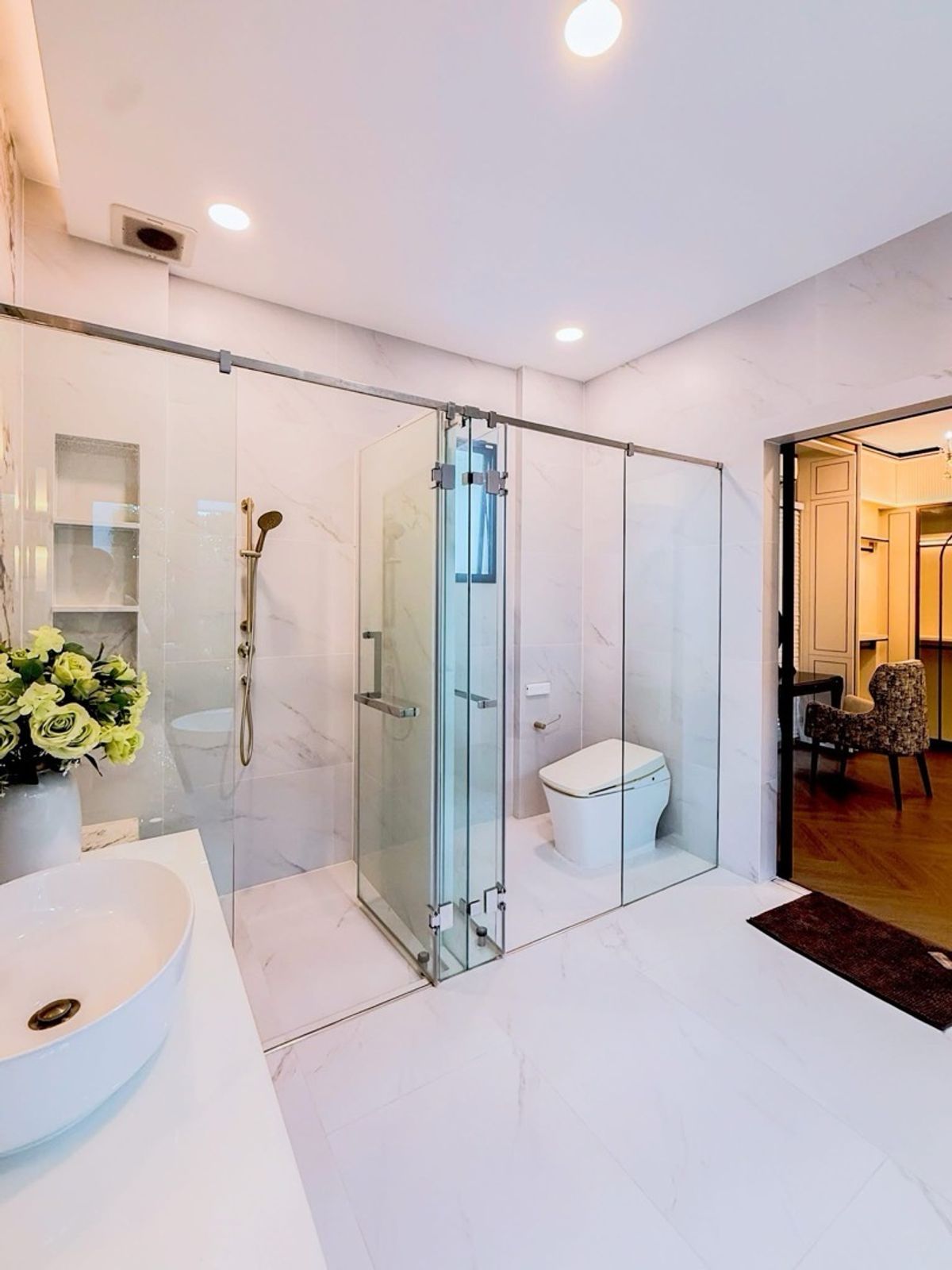 For RentHousePattanakan, Srinakarin : House at Rama 9 -Krungthepkreetha near Brighton International SchoolWellington International SchoolSamittivej Srinakarin hospital The Nine Home pro Rama 9 