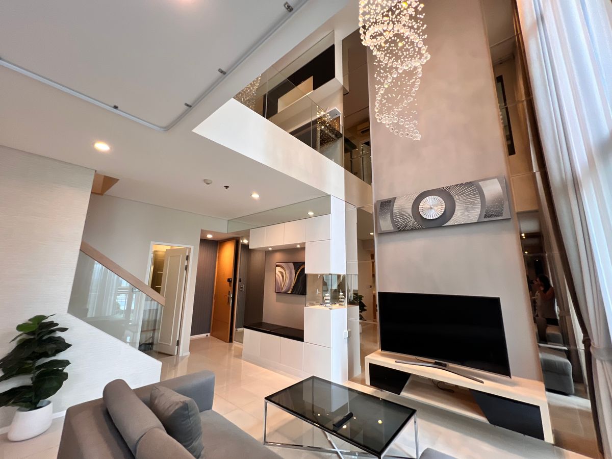 คอนโดพระราม 9 เพชรบุรีตัดใหม่ RCA : New Renovate 🔥 Nice Room Duplex Type 🔹Urgent Sell 