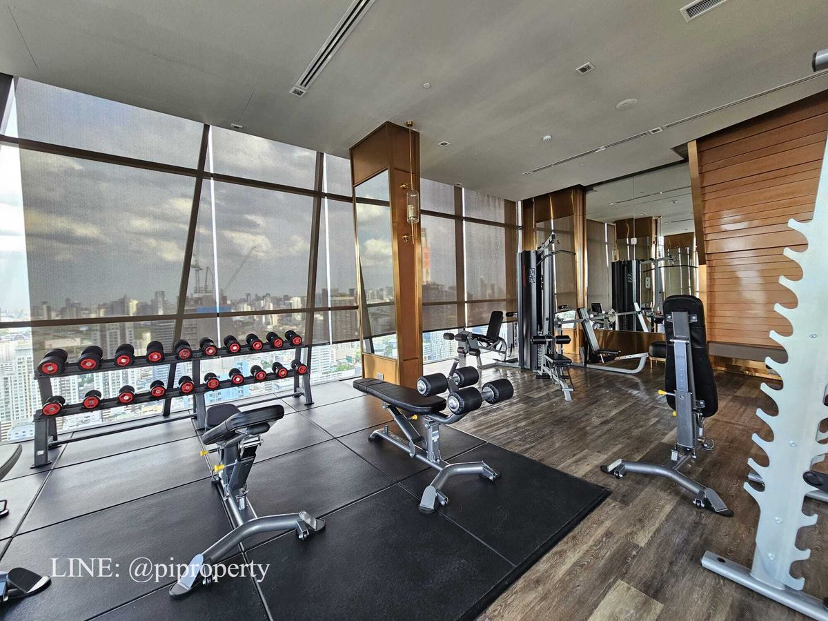 ให้เช่าคอนโดอารีย์ อนุสาวรีย์ : ดูเพล็กซ์ชั้นสูง 2 ห้องนอน ให้เช่า ไอดีโอ คิว วิคตอรี่ 0 เมตร จาก BTS ชัยชนะ และศตวรรษที่ลานภาพยนตร์ โรงเรียนและโรงพยาบาลที่ดีโดยรอบ