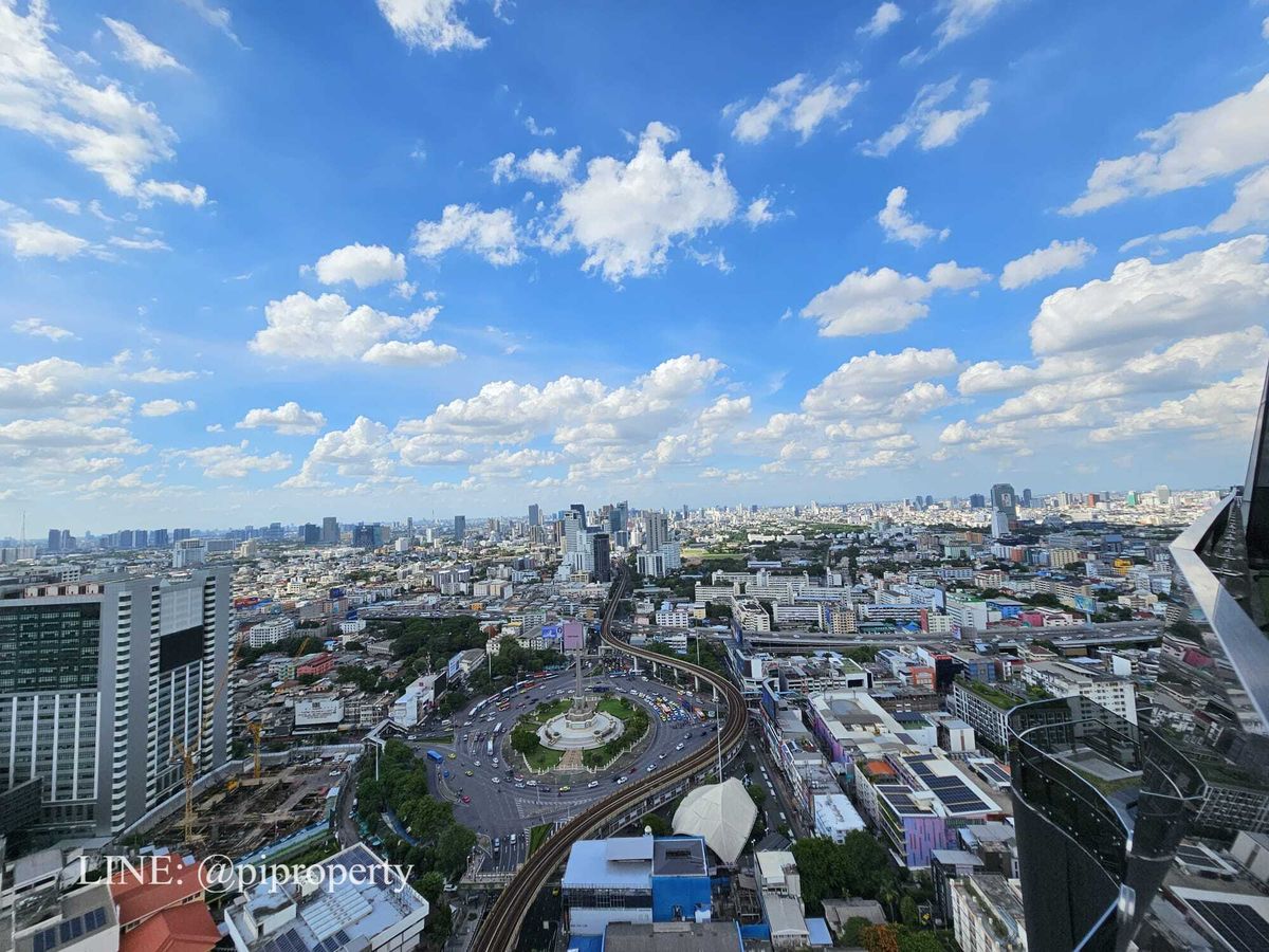 ให้เช่าคอนโดอารีย์ อนุสาวรีย์ : ดูเพล็กซ์ชั้นสูง 2 ห้องนอน ให้เช่า ไอดีโอ คิว วิคตอรี่ 0 เมตร จาก BTS ชัยชนะ และศตวรรษที่ลานภาพยนตร์ โรงเรียนและโรงพยาบาลที่ดีโดยรอบ