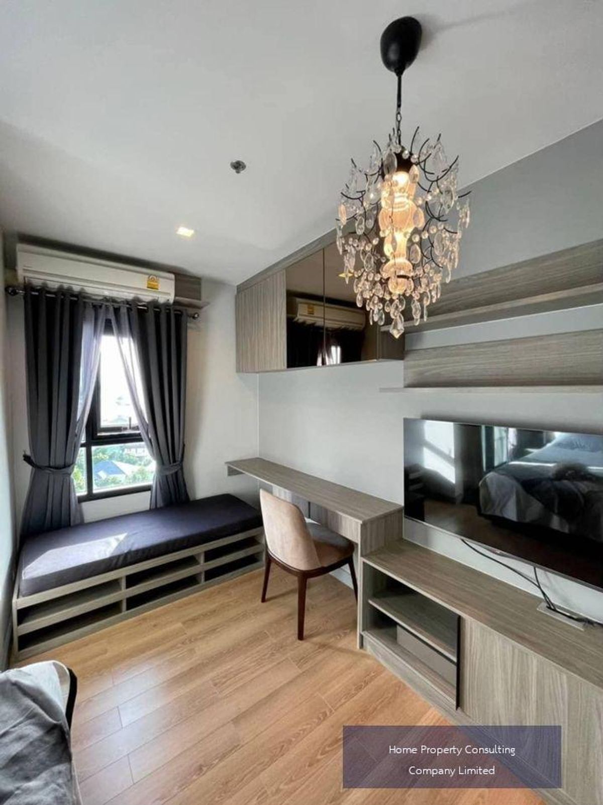 For SaleCondoLadprao, Central Ladprao : Condo for sale on Midtown Ladprao 24, near MRT Lat Phrao (140 m/2 minutes, walk). Interested in negotiating @condobkk (with @) Code H33215