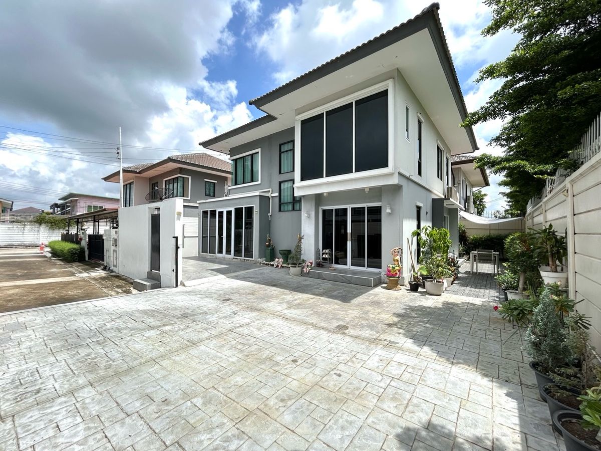 ขายบ้านปทุมธานี รังสิต ธรรมศาสตร์ : บ้านเดี่ยว พฤกษาวิลเลจ 32 ดีไลท์ ดอนเมือง-โลคัลโรด ใกล้สนามบินดอนเมือง เดินทางสะดวก!
