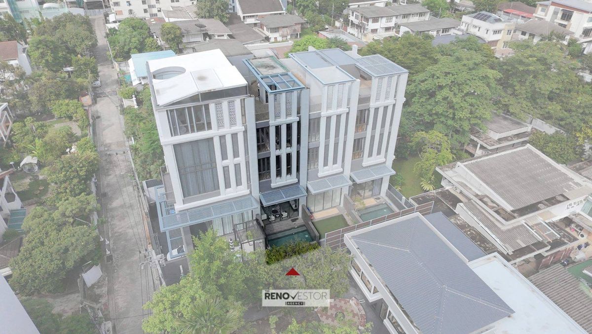 ให้เช่าทาวน์โฮมสุขุมวิท อโศก ทองหล่อ : BRAND NEW MODERN TOWNHOME IN THONGLOR 25 Luxury Urban Living | Private Pool | Lift | Fully Furnished