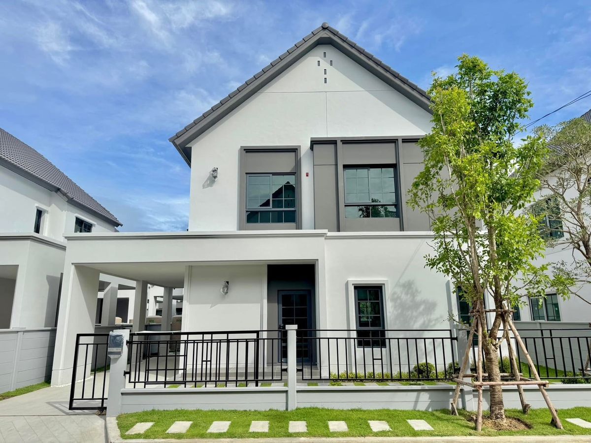 ขายบ้านบางนา แบริ่ง ลาซาล : ขายบ้านเดี่ยว CENTRO บางนา ติดสวนสนามเด็กเล่น | 5 นาทีถึง Mega Bangna บ้านแบบ Devy 230 ตร.ม. | ทิศใต้รับลม