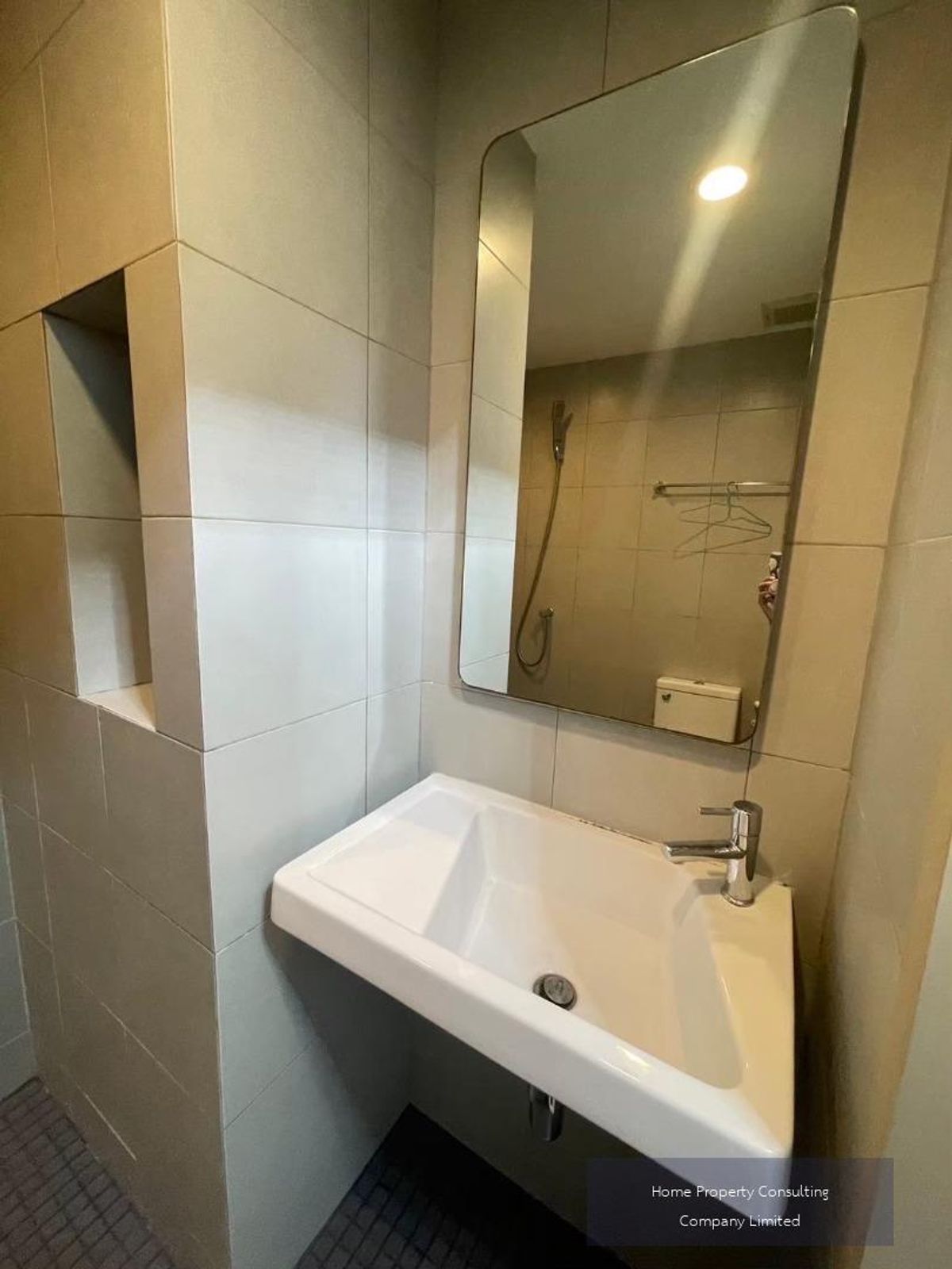 For SaleCondoOnnut, Udomsuk : Condo for sale Elio Sukhumvit 64 . Interested in negotiating @condobkk (with @) Code H33216