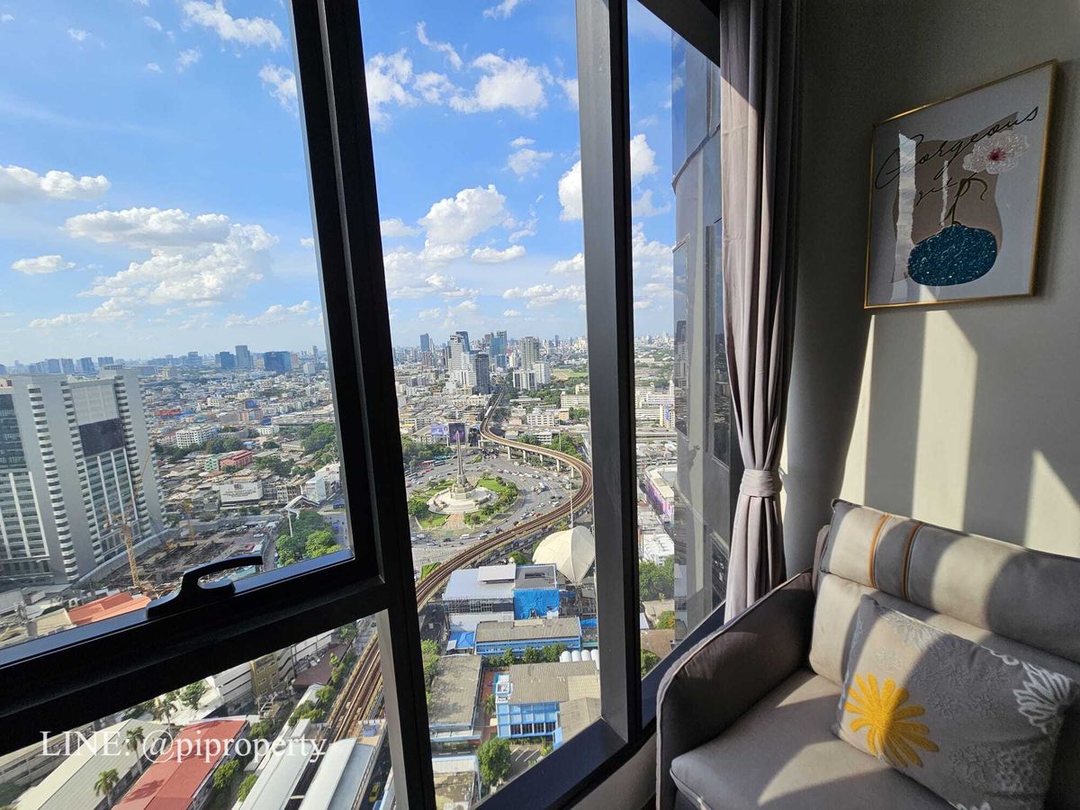 ให้เช่าคอนโดอารีย์ อนุสาวรีย์ : ดูเพล็กซ์ชั้นสูง 2 ห้องนอน ให้เช่า ไอดีโอ คิว วิคตอรี่ 0 เมตร จาก BTS ชัยชนะ และศตวรรษที่ลานภาพยนตร์ โรงเรียนและโรงพยาบาลที่ดีโดยรอบ