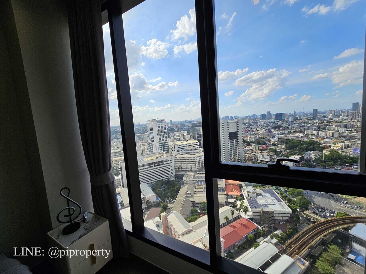 ให้เช่าคอนโดอารีย์ อนุสาวรีย์ : ดูเพล็กซ์ชั้นสูง 2 ห้องนอน ให้เช่า ไอดีโอ คิว วิคตอรี่ 0 เมตร จาก BTS ชัยชนะ และศตวรรษที่ลานภาพยนตร์ โรงเรียนและโรงพยาบาลที่ดีโดยรอบ