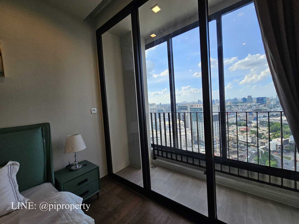 ให้เช่าคอนโดอารีย์ อนุสาวรีย์ : ดูเพล็กซ์ชั้นสูง 2 ห้องนอน ให้เช่า ไอดีโอ คิว วิคตอรี่ 0 เมตร จาก BTS ชัยชนะ และศตวรรษที่ลานภาพยนตร์ โรงเรียนและโรงพยาบาลที่ดีโดยรอบ