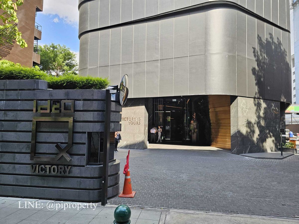 ให้เช่าคอนโดอารีย์ อนุสาวรีย์ : ดูเพล็กซ์ชั้นสูง 2 ห้องนอน ให้เช่า ไอดีโอ คิว วิคตอรี่ 0 เมตร จาก BTS ชัยชนะ และศตวรรษที่ลานภาพยนตร์ โรงเรียนและโรงพยาบาลที่ดีโดยรอบ