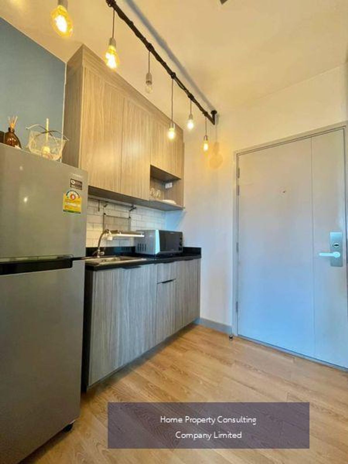 For SaleCondoLadprao, Central Ladprao : Condo for sale on Midtown Ladprao 24, near MRT Lat Phrao (140 m/2 minutes, walk). Interested in negotiating @condobkk (with @) Code H33215