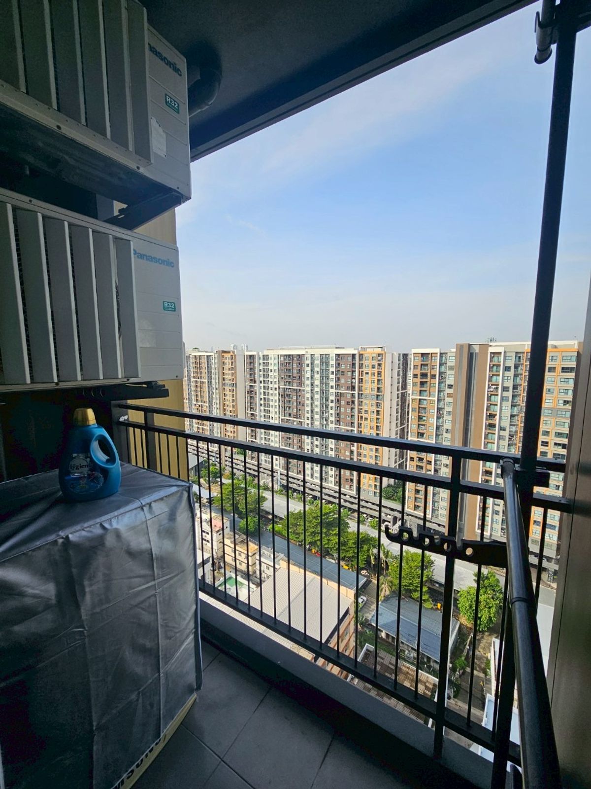 ขายคอนโดปิ่นเกล้า จรัญสนิทวงศ์ : ขายต่ำกว่าประเมินสุดๆ เจ้าของอยู่เอง รักมาก ชั้นสูงใกล้ rooftop 