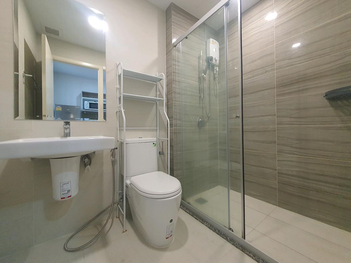 For RentCondoSamut Prakan,Samrong : Condo for rent Supalai Veranda Sukhumvit 117  Make an appointment to view the room 👉line: @pfbkk