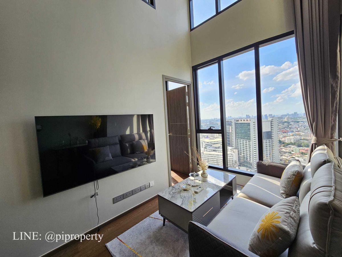 ให้เช่าคอนโดอารีย์ อนุสาวรีย์ : ดูเพล็กซ์ชั้นสูง 2 ห้องนอน ให้เช่า ไอดีโอ คิว วิคตอรี่ 0 เมตร จาก BTS ชัยชนะ และศตวรรษที่ลานภาพยนตร์ โรงเรียนและโรงพยาบาลที่ดีโดยรอบ