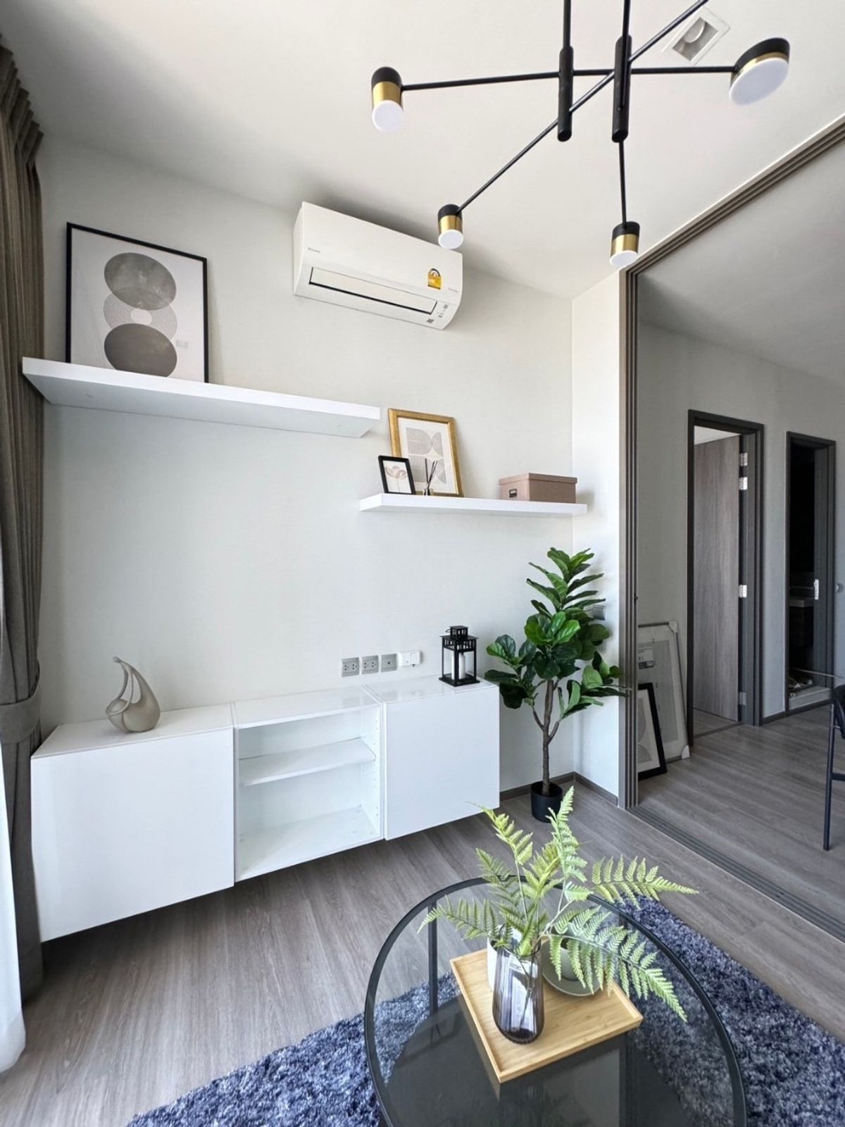 For RentCondoSathorn, Narathiwat : (For Rent) Rhythm Charoenkrung Pavilion for 5 minutes to Sathorn and 100 m. To Shrewsbury International School