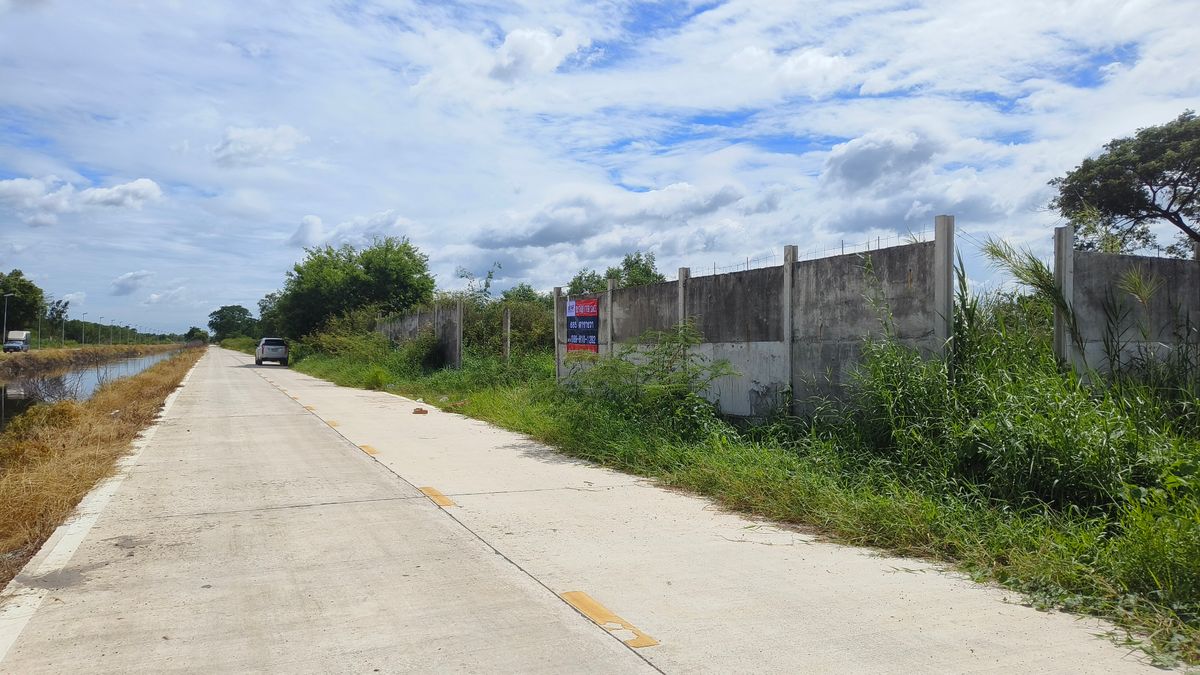 ขายที่ดินปทุมธานี รังสิต ธรรมศาสตร์ : ขายด่วน ที่ดินติดถนนสาธารณะ คสล.หน้ากว้างมาก