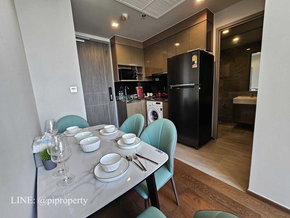 ให้เช่าคอนโดอารีย์ อนุสาวรีย์ : ดูเพล็กซ์ชั้นสูง 2 ห้องนอน ให้เช่า ไอดีโอ คิว วิคตอรี่ 0 เมตร จาก BTS ชัยชนะ และศตวรรษที่ลานภาพยนตร์ โรงเรียนและโรงพยาบาลที่ดีโดยรอบ