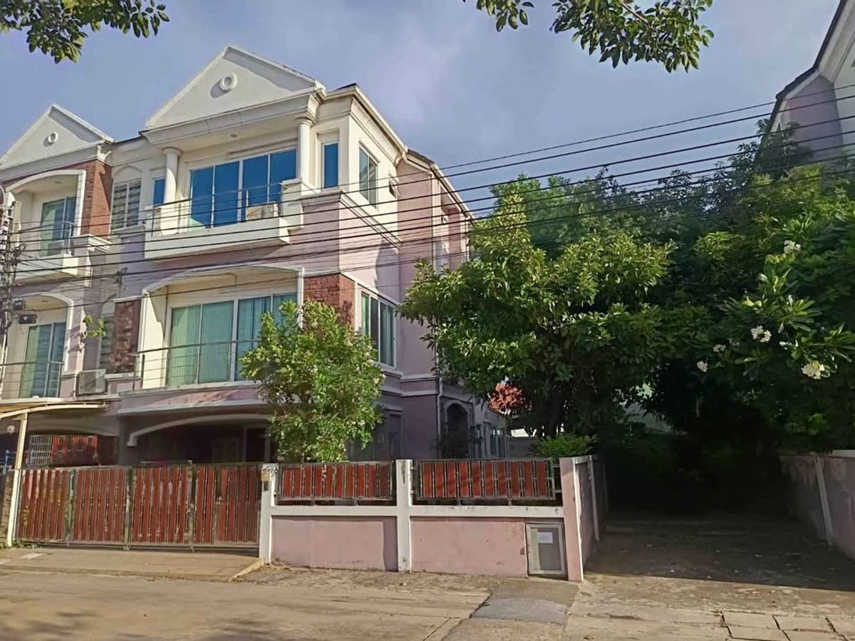 ขายบ้านเกษตรศาสตร์ รัชโยธิน : ขายบ้านเดี่ยว หมู่บ้านซื่อตรงแกรนด์โฮม แขวงเสนานิคม เขตจตุจักร กรุงเทพฯ Single house for sale, Suetrong Grand Home Village Senanikhom Subdistrict, Chatuchak District, Bangkok