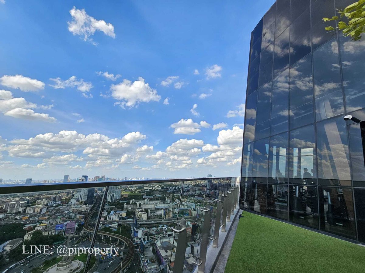 ให้เช่าคอนโดอารีย์ อนุสาวรีย์ : ดูเพล็กซ์ชั้นสูง 2 ห้องนอน ให้เช่า ไอดีโอ คิว วิคตอรี่ 0 เมตร จาก BTS ชัยชนะ และศตวรรษที่ลานภาพยนตร์ โรงเรียนและโรงพยาบาลที่ดีโดยรอบ