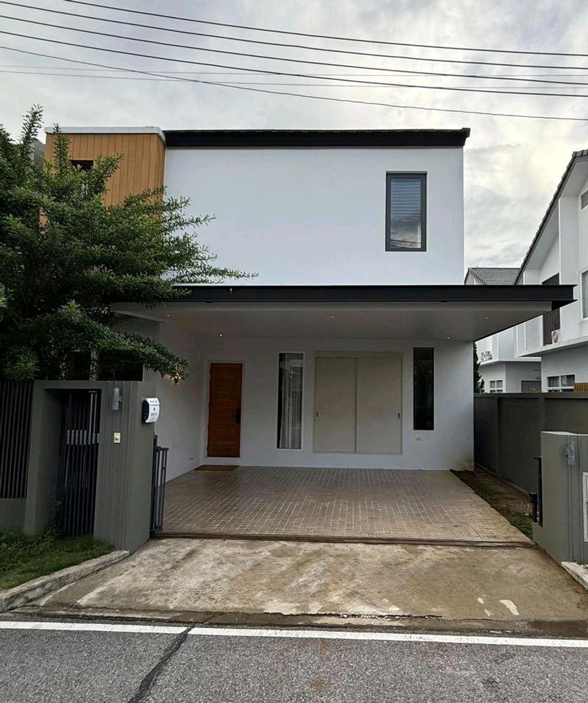 ให้เช่าเชียงใหม่ : บ้าน Modern ให้เช่า ใกล้เมือง ใกล้ ม.พายัพ